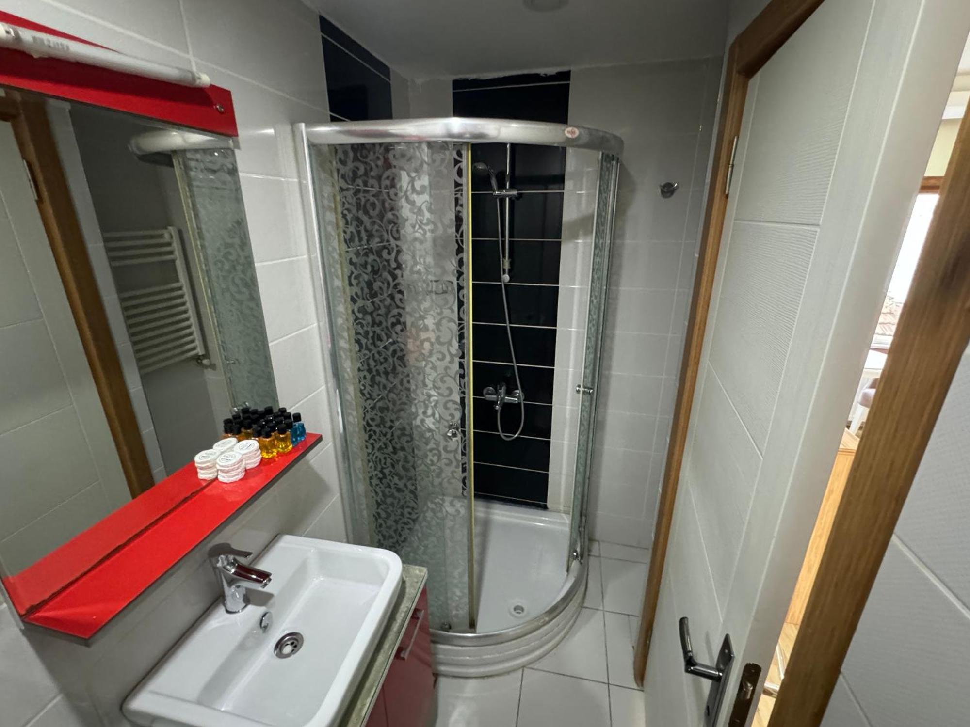 Bagoz Hotel Istanbul Bagian luar foto