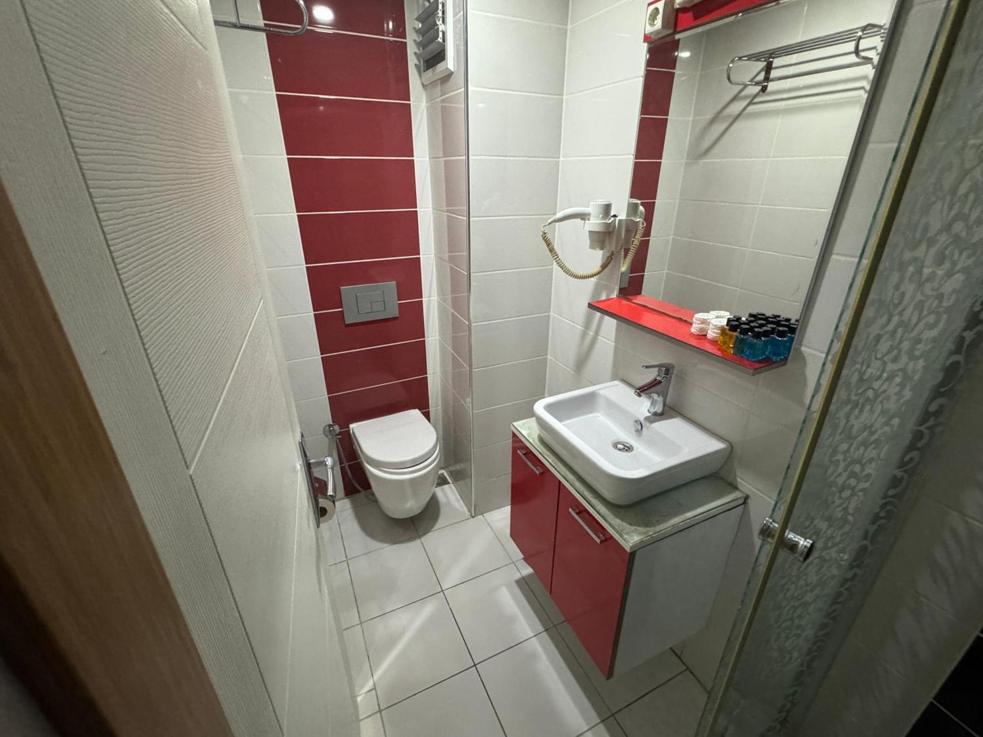 Bagoz Hotel Istanbul Bagian luar foto